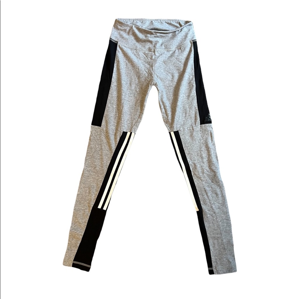 EUC Grey, white & black logo Adidas Leggings. Women's Small. CUTE!!!